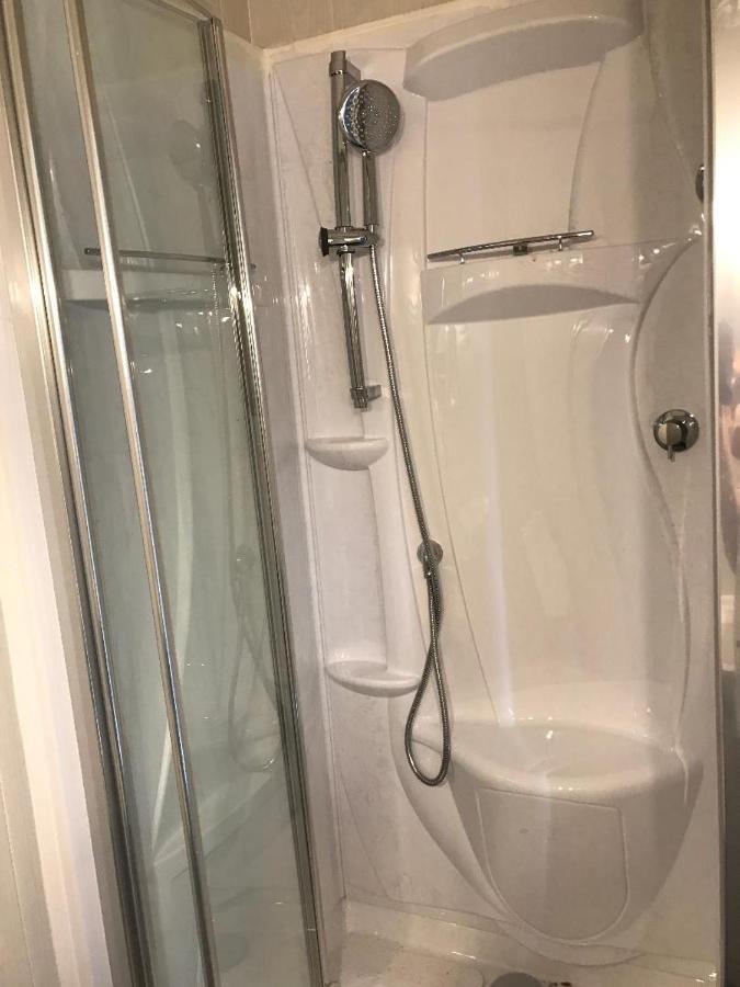Hotel Du Viaduc Le Vigeant Eksteriør billede